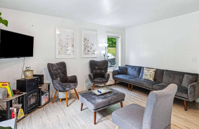 Pet-Friendly, Heart of Quechee | Jay Hill Home