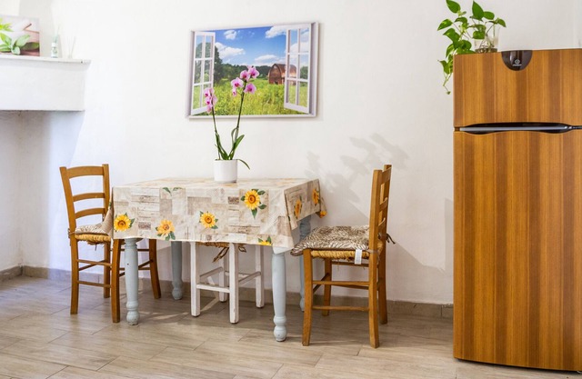Pet-Friendly Holiday Home La Casetta delle Vigne with Garden
