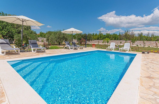 Pet friendly home in Vinovo Donje