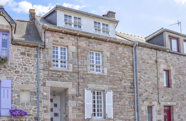 Pet friendly home in Erquy with WiFi
