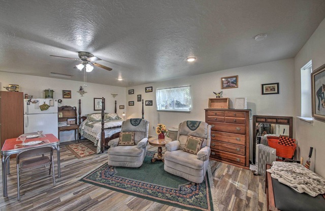 Pet-Friendly Libby Cottage w/Mountain Views!