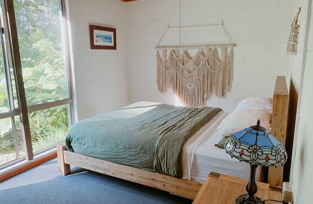 Pet Friendly Private Bush Cottage
