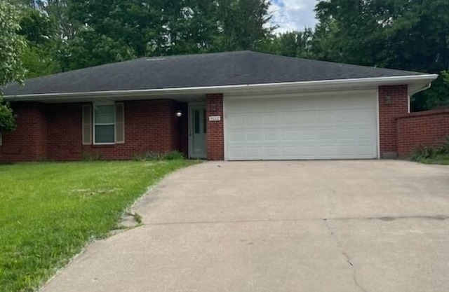 Pet-Friendly SW Home, 13 Mins to Mizzou