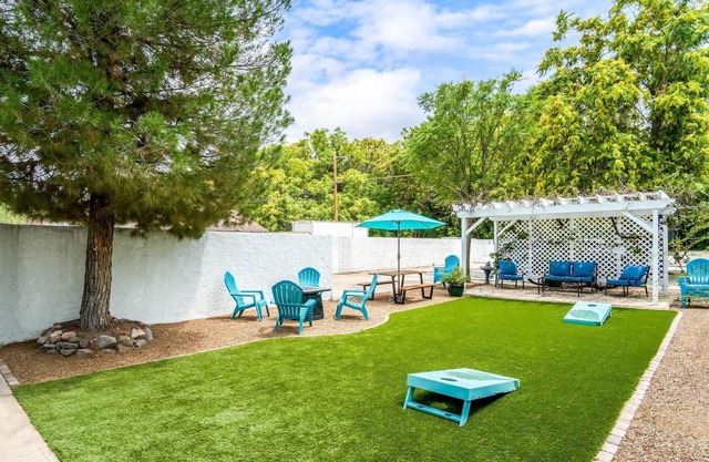 Pet Friendly! WALK to Old Town Cottonwood! CLOSE TO SEDONA & JEROME!