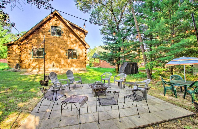Pet-Friendly Warrens Cabin w/Fire Pit!