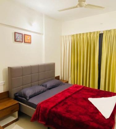 Petal Stays - Viman Nagar