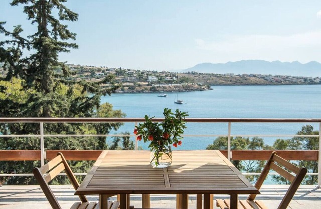 Phaedrus Living: Sea View Villa Aegina