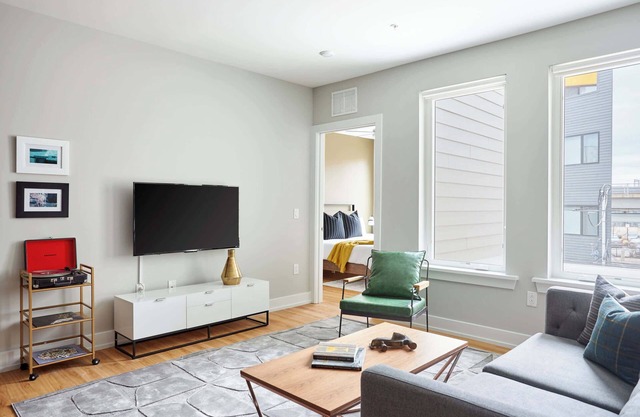 Philly’s 2BR Artful Retreat