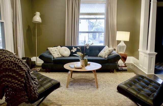 Picton Century Home- Group Getaway in PEC