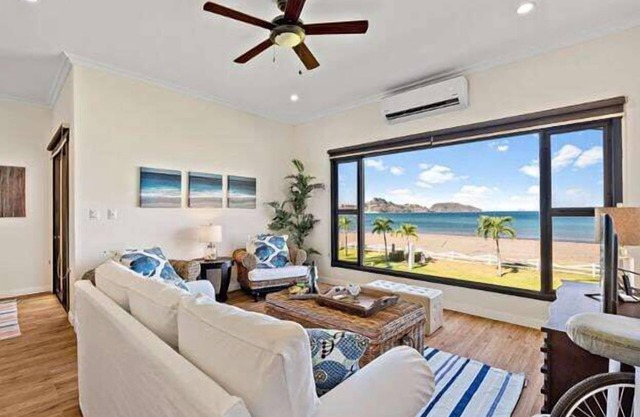 Picturesque Beachfront Condo w - Pool