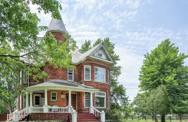 Picturesque Victorian Farmhouse and Equine Estate