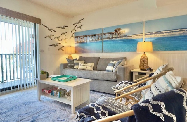 Pier Pressure beachfront w/pool