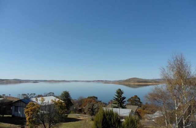 Pindari on Lake Eucumbene