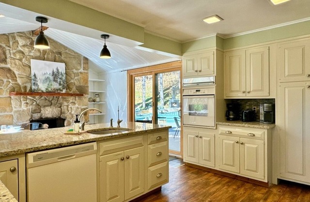 Pine Haven - Nestled among towering evergreen trees