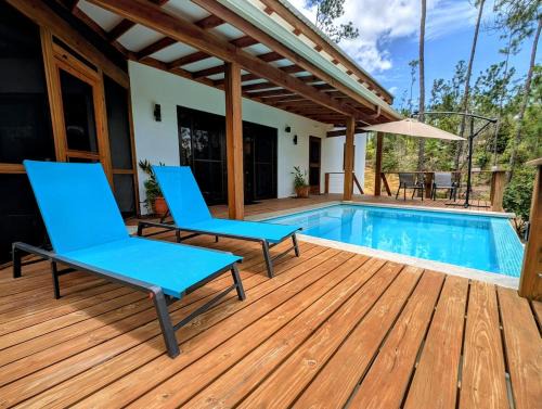 Pine Ridge Retreat Hidden Villa with Pool & waterfall
