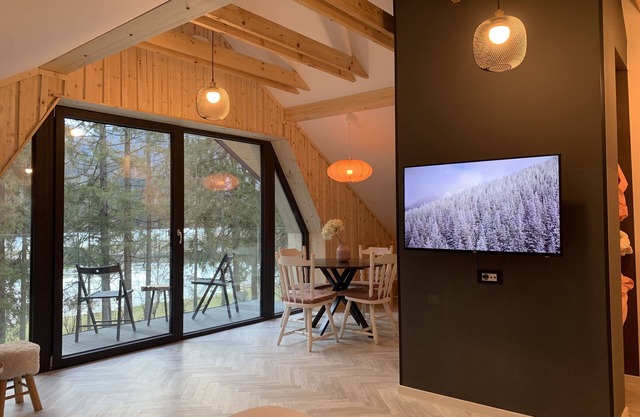 Pine Tree Holiday House
