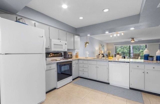 Pinebrook Lakes 2 bed 2 bath condo