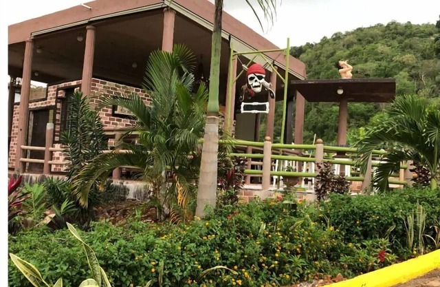 Pirate Palms 2bedroom-2bath