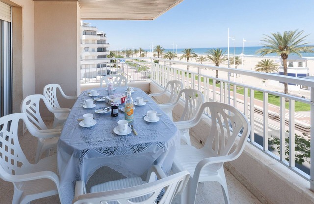 PIROPO - Apartment with sea views in Playa de Gandia.