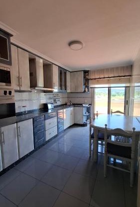 Piso amplio y céntrico en Dena