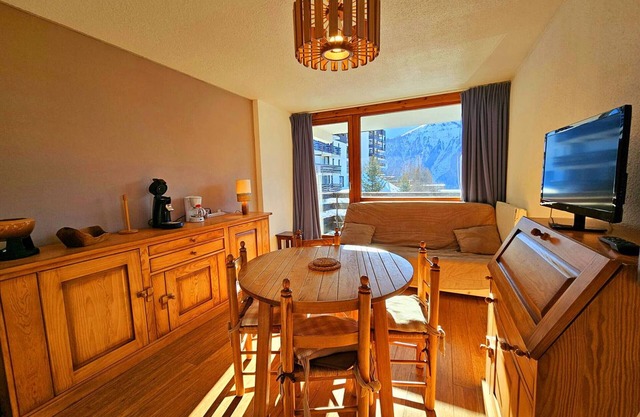 Plan Peisey: 2-room apartment, 5 ppl, ski-in/ski-out, pets allowed