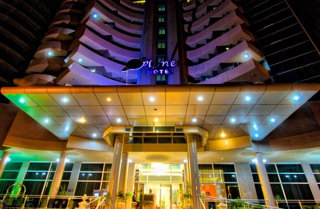 Planet Hotel