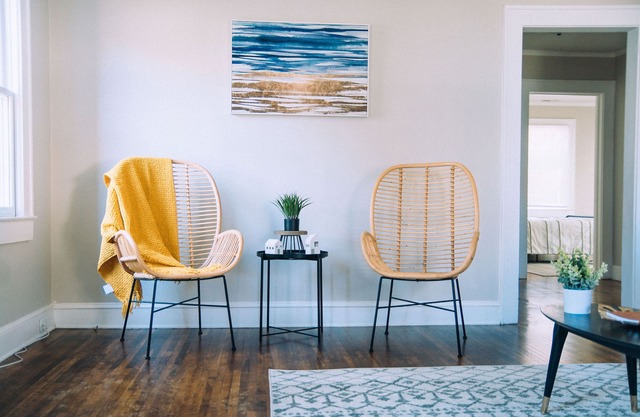 Plaza Bungalow near Uptown, NODA, light rail!