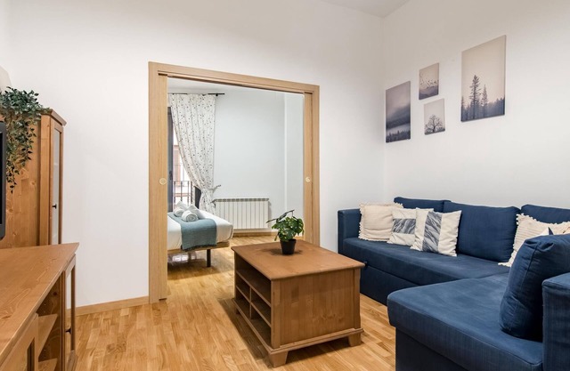 Plaza Mayor II - Two-bedroom apartment