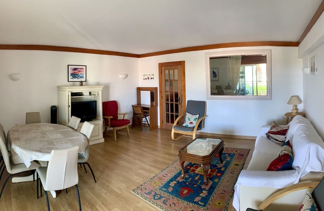 Pleasant and quiet apartment for 4 people with sea view in the Algarve (Porches)