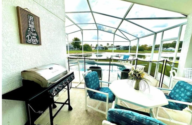 Pleasant Home close theme parks