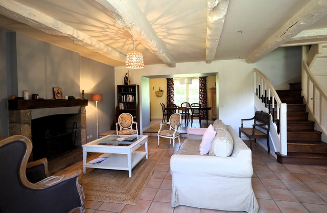 Ploubalay: house 9p, beaches 4km
