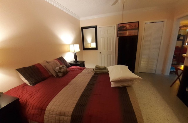 Plumaria Room with private bathroom on shared lakeview House