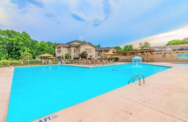 Pointe Royale walk-in,King Bed-Rain Shower-Golf Course View-Pool-Jacuzzi
