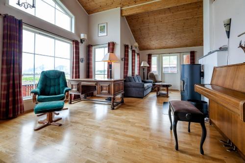 Polden, house by Ramberg Beach