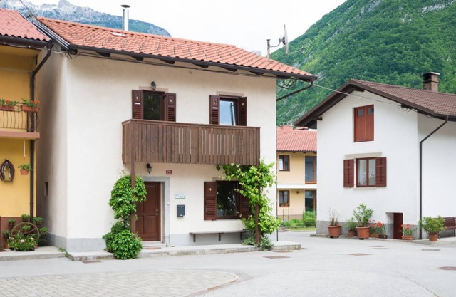 Polovnik House, Soca Valley
