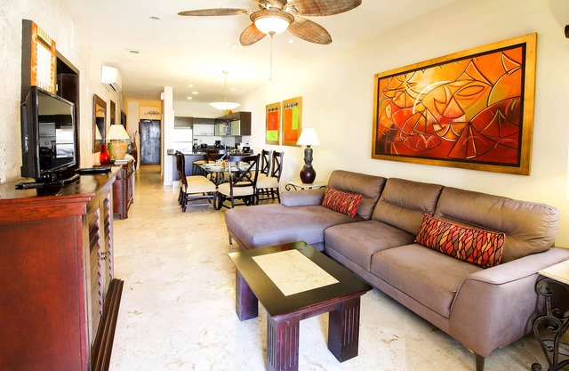 Poolside Condo Right On The Beach In Playa Del Carmen!