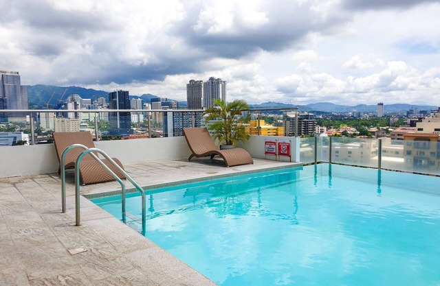 Poolside Condo Unit in Mabolo Garden Flats