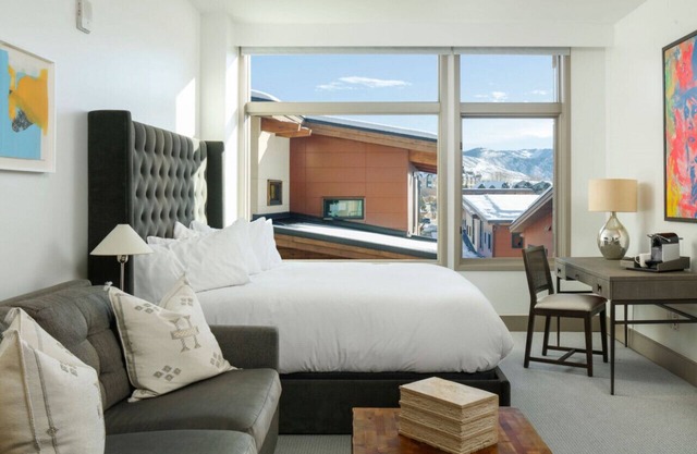 Pop Art Villa Riverfront | King Room