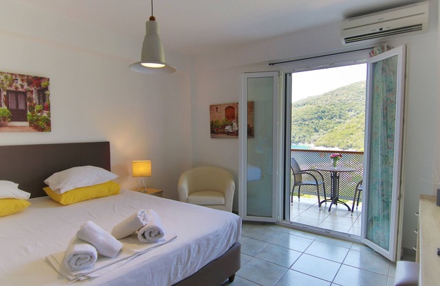 Poros Beach