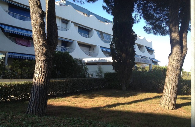 Port Camargue le grau du roi garden Clim and closed garage