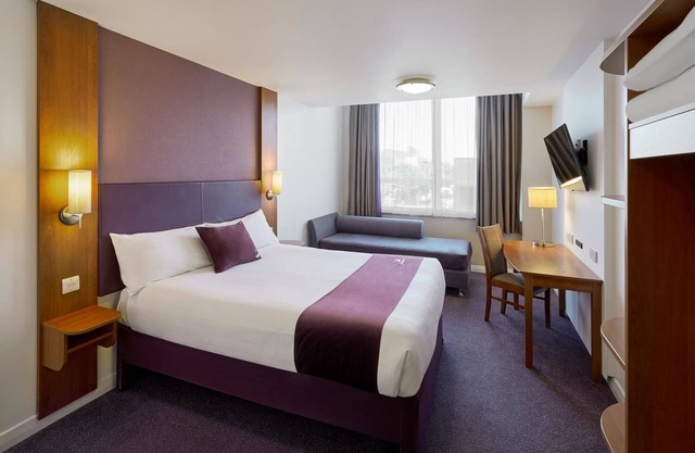 Premier Inn Christchurch/Highcliffe