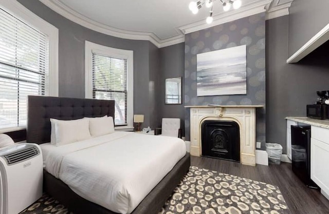 Premier Suites - Bay Village
