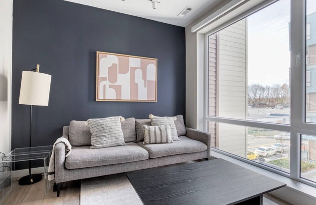 Premium Burlington Jr 1BR w/Gym & W/D, nr Dining & Shops, by Blueground