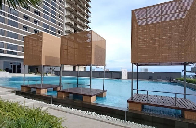 Premium Collins Boulevard Near Airport