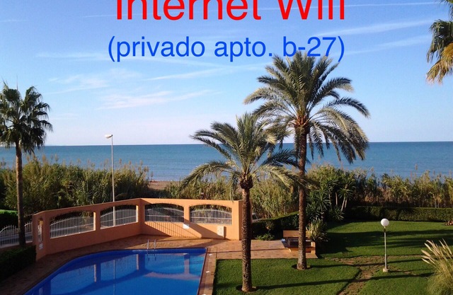 Premium line of beach in Denia