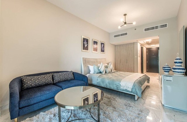 Premium Studio | Few minutes to Expo Site!