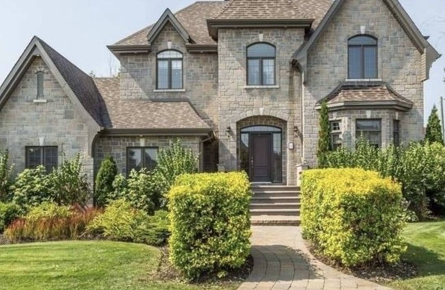 Prestigious 4BR home. Private backyard. Heated pool.