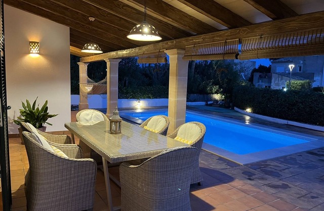 PRETTY AND COZY HOUSE WITH POOL, BICYCLES, GAMES
