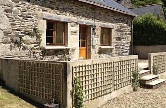 Pretty Brittany Cottage