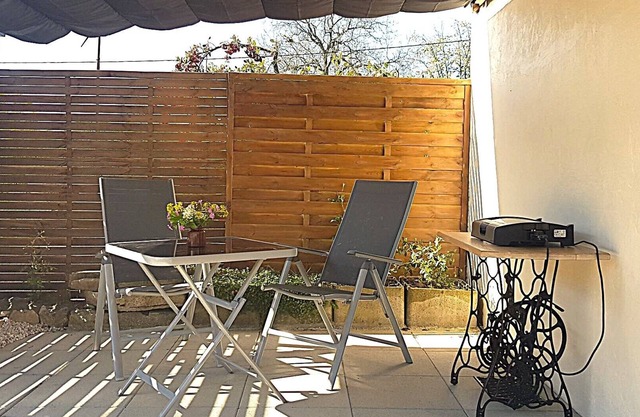 Pretty studio on the farm with covered seating area